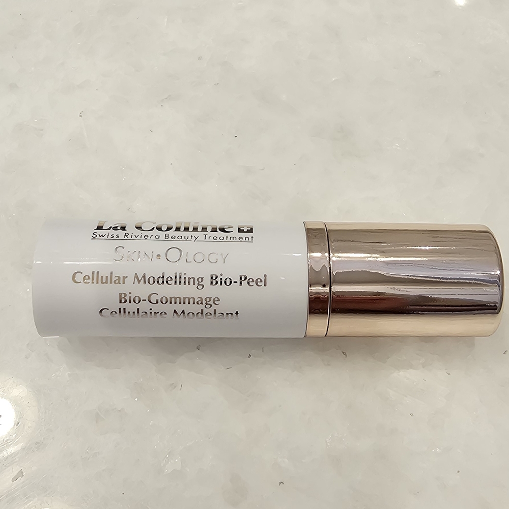 🌸🌸 La Colline Switzerland Modeling Bio-Peel